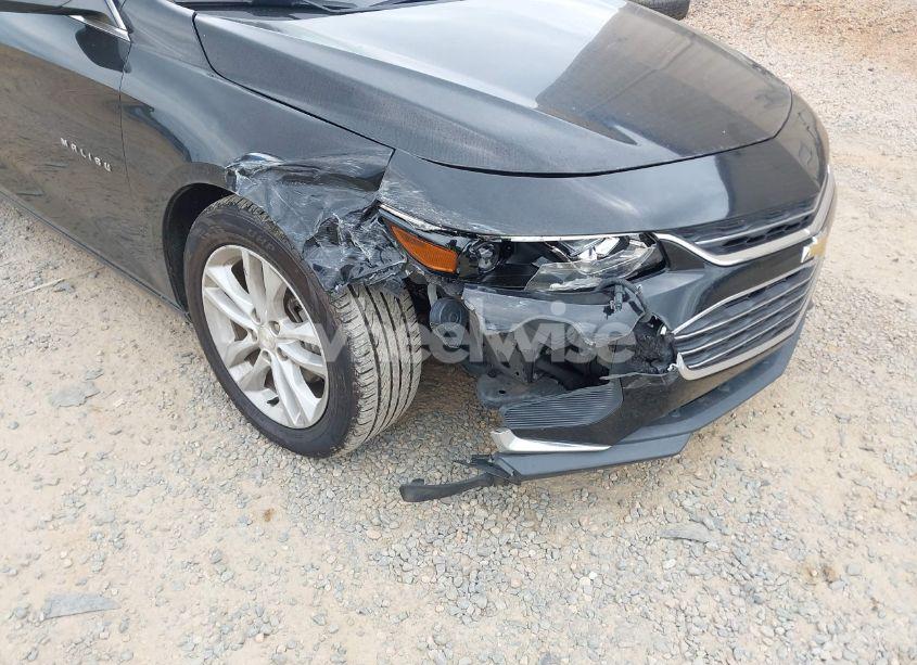 Photo 6 of 2018 Chevrolet Malibu LT (VIN 1G1ZD5ST9JF152446)