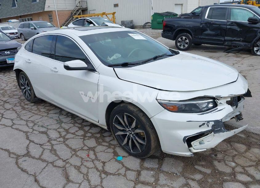 2018 Chevrolet Malibu LT (VIN 1G1ZD5ST9JF156917) main photo