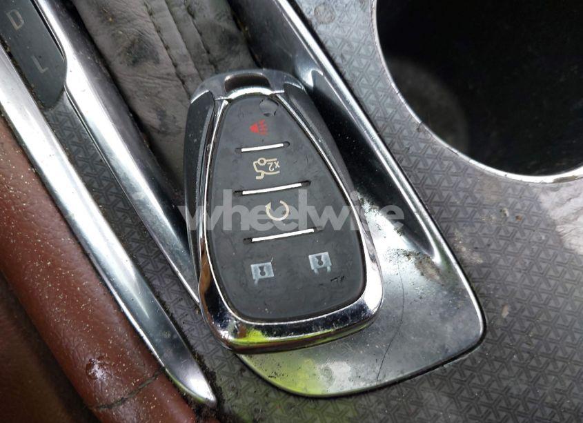 Photo 11 of 2018 Chevrolet Malibu LT (VIN 1G1ZD5ST9JF156917)