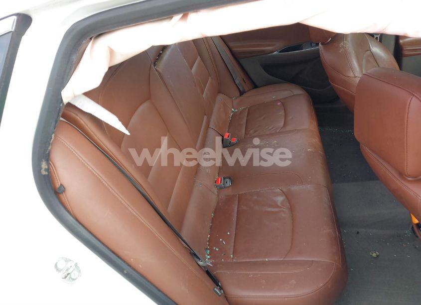 Photo 8 of 2018 Chevrolet Malibu LT (VIN 1G1ZD5ST9JF156917)