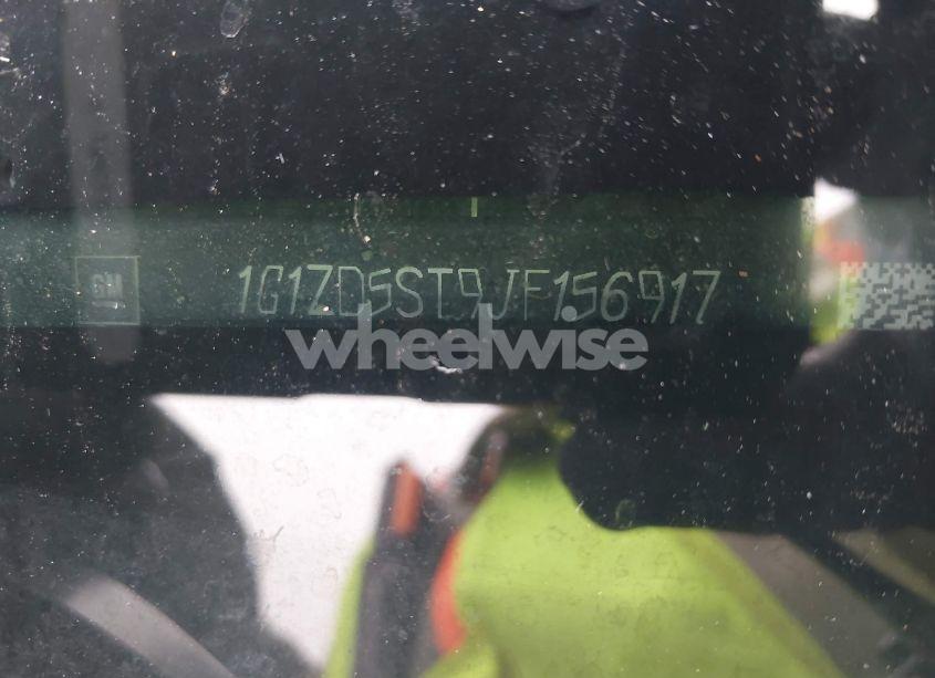 Photo 9 of 2018 Chevrolet Malibu LT (VIN 1G1ZD5ST9JF156917)