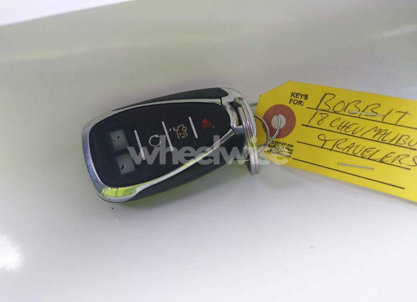 Photo 11 of 2018 Chevrolet Malibu LT (VIN 1G1ZD5ST9JF156982)