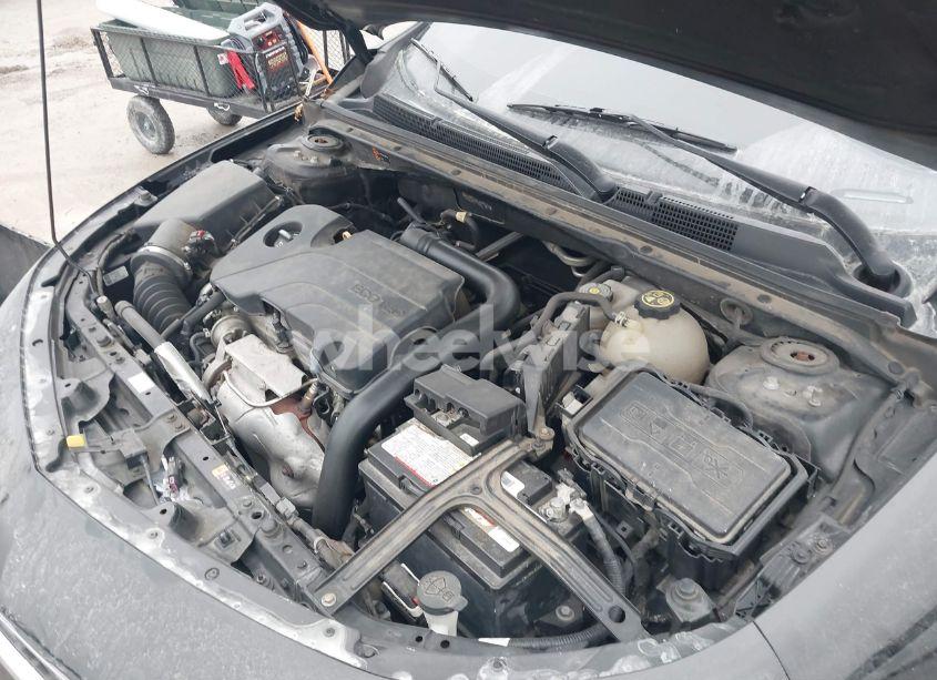 Photo 10 of 2018 Chevrolet Malibu LT (VIN 1G1ZD5ST9JF179419)