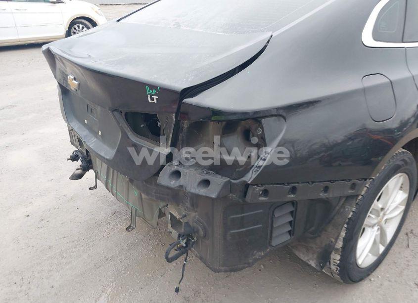 Photo 19 of 2018 Chevrolet Malibu LT (VIN 1G1ZD5ST9JF179419)