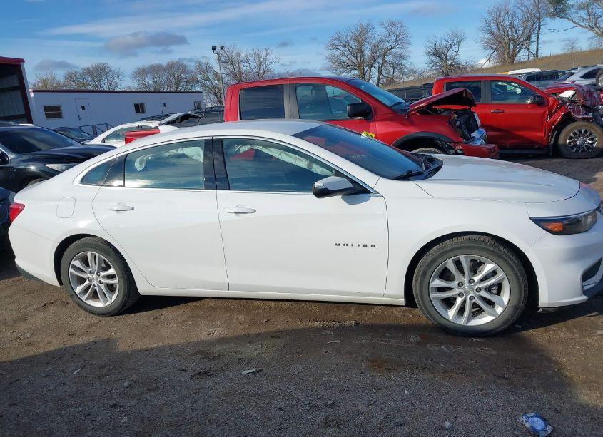 Photo 13 of 2018 Chevrolet Malibu LT (VIN 1G1ZD5ST9JF191344)