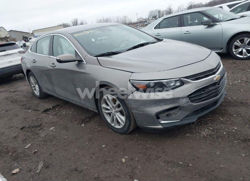 2018 Chevrolet Malibu LT (VIN 1G1ZD5ST9JF192168) main photo