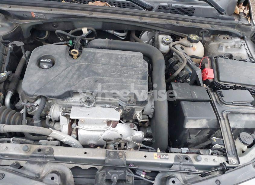 Photo 10 of 2018 Chevrolet Malibu LT (VIN 1G1ZD5ST9JF192168)