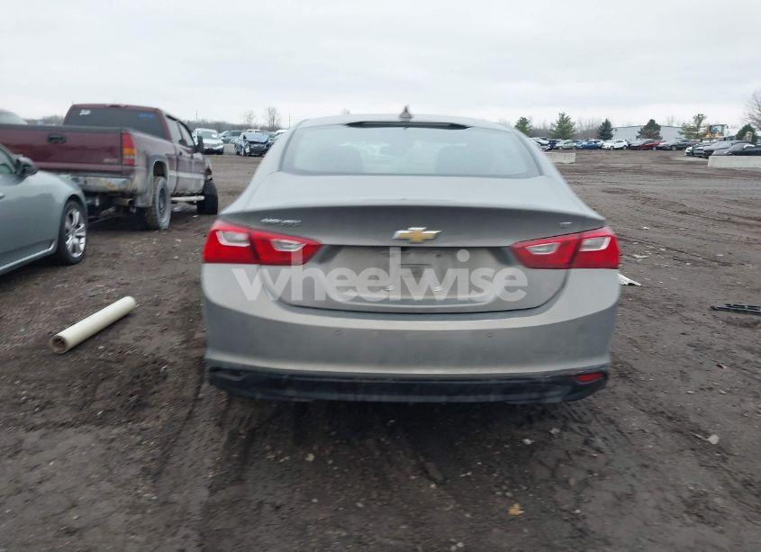 Photo 16 of 2018 Chevrolet Malibu LT (VIN 1G1ZD5ST9JF192168)