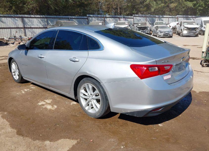 Photo 3 of 2018 Chevrolet Malibu LT (VIN 1G1ZD5ST9JF197693)