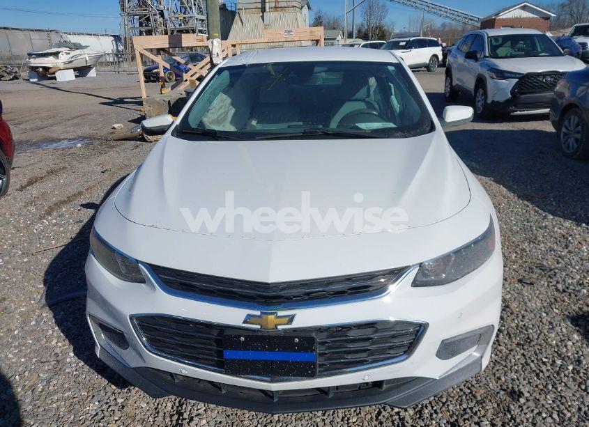 Photo 12 of 2018 Chevrolet Malibu LT (VIN 1G1ZD5ST9JF211222)