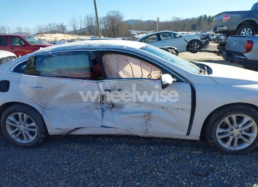 Photo 13 of 2018 Chevrolet Malibu LT (VIN 1G1ZD5ST9JF211222)