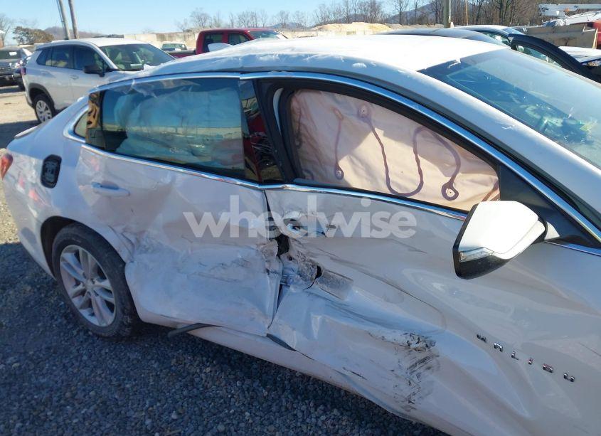 Photo 6 of 2018 Chevrolet Malibu LT (VIN 1G1ZD5ST9JF211222)