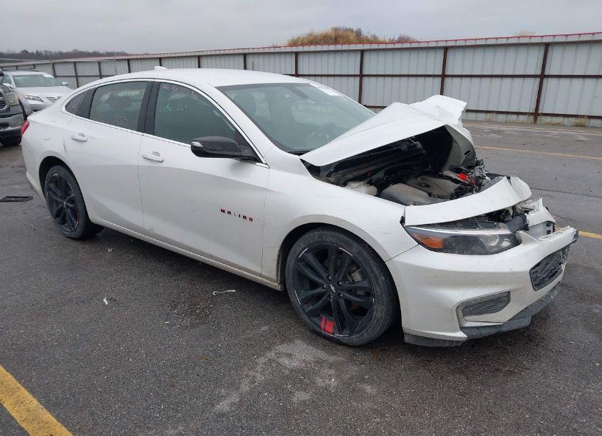 2018 Chevrolet Malibu LT (VIN 1G1ZD5ST9JF219398) main photo