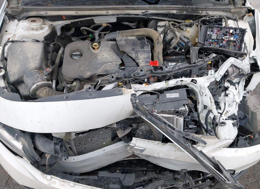 Photo 10 of 2018 Chevrolet Malibu LT (VIN 1G1ZD5ST9JF219398)