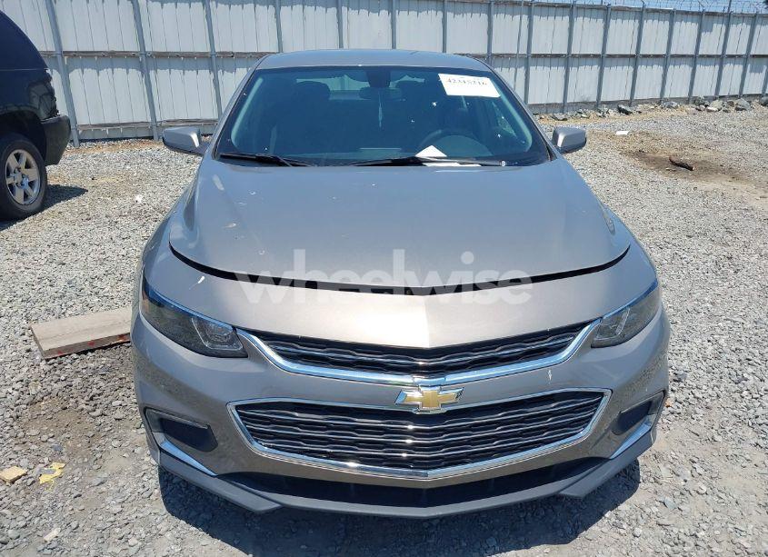 Photo 12 of 2018 Chevrolet Malibu LT (VIN 1G1ZD5ST9JF250893)