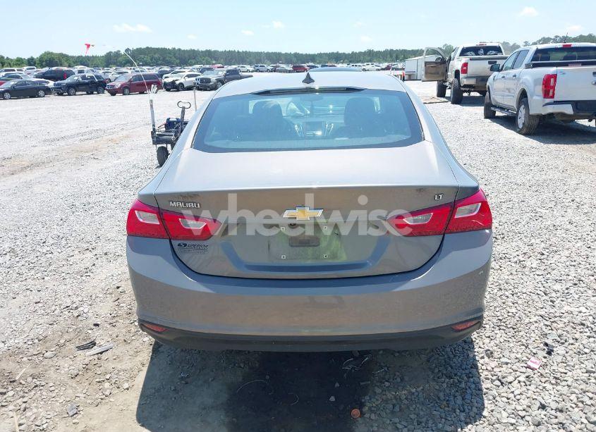 Photo 16 of 2018 Chevrolet Malibu LT (VIN 1G1ZD5ST9JF250893)