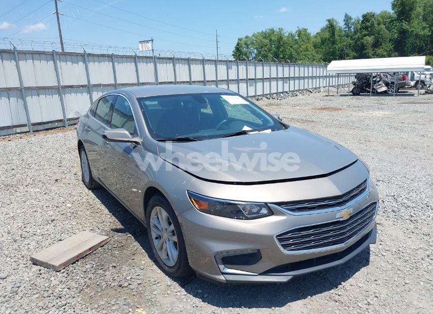 Photo 6 of 2018 Chevrolet Malibu LT (VIN 1G1ZD5ST9JF250893)