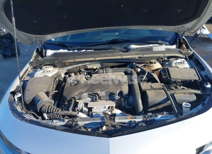 Photo 10 of 2018 Chevrolet Malibu LT (VIN 1G1ZD5ST9JF254653)