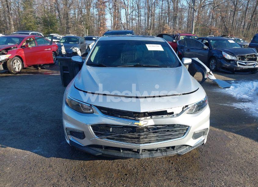 Photo 13 of 2018 Chevrolet Malibu LT (VIN 1G1ZD5ST9JF254653)