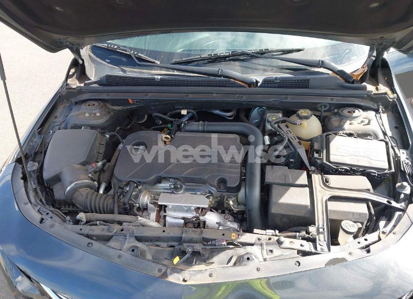 Photo 10 of 2018 Chevrolet Malibu LT (VIN 1G1ZD5ST9JF254734)