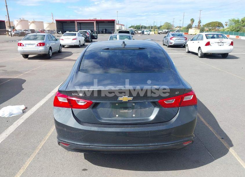 Photo 16 of 2018 Chevrolet Malibu LT (VIN 1G1ZD5ST9JF254734)