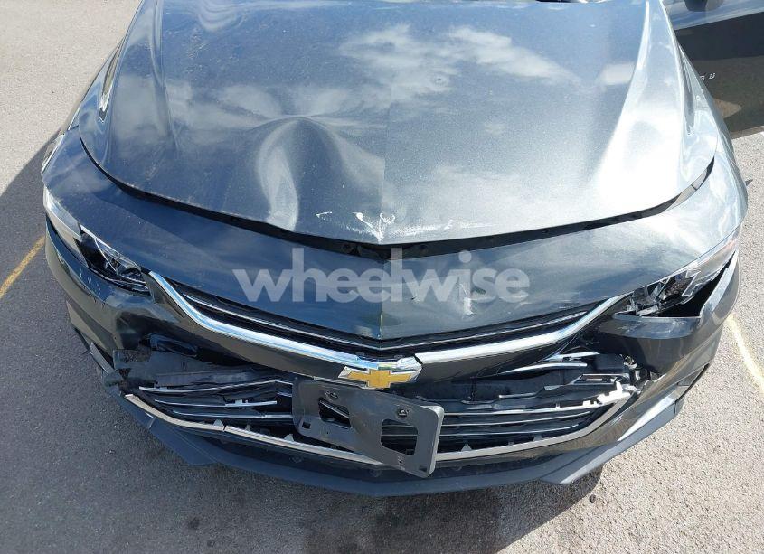 Photo 6 of 2018 Chevrolet Malibu LT (VIN 1G1ZD5ST9JF254734)