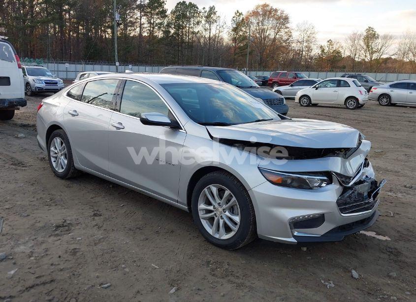 2018 Chevrolet Malibu LT (VIN 1G1ZD5ST9JF258167) main photo