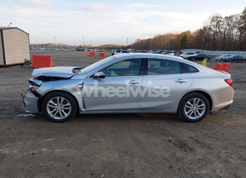 Photo 14 of 2018 Chevrolet Malibu LT (VIN 1G1ZD5ST9JF258167)