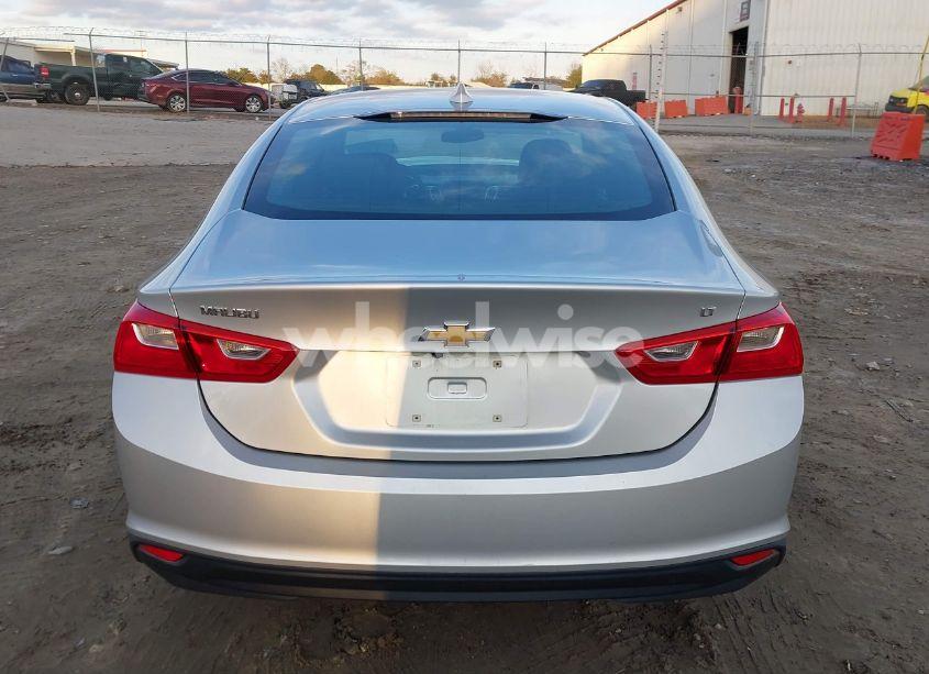 Photo 16 of 2018 Chevrolet Malibu LT (VIN 1G1ZD5ST9JF258167)