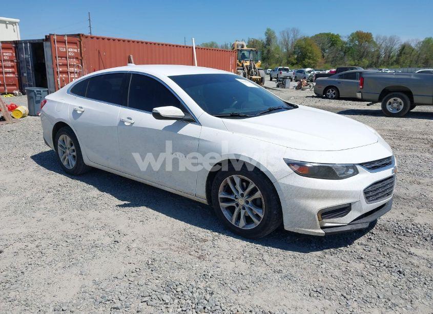 2018 Chevrolet Malibu LT (VIN 1G1ZD5ST9JF259853) main photo