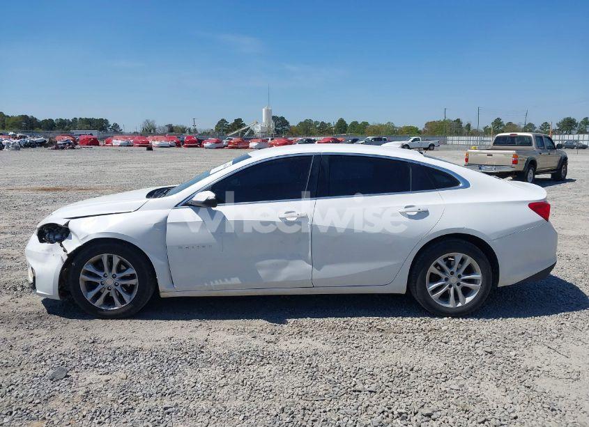 Photo 14 of 2018 Chevrolet Malibu LT (VIN 1G1ZD5ST9JF259853)
