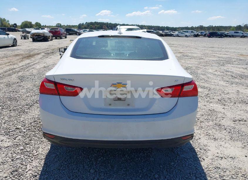 Photo 16 of 2018 Chevrolet Malibu LT (VIN 1G1ZD5ST9JF259853)