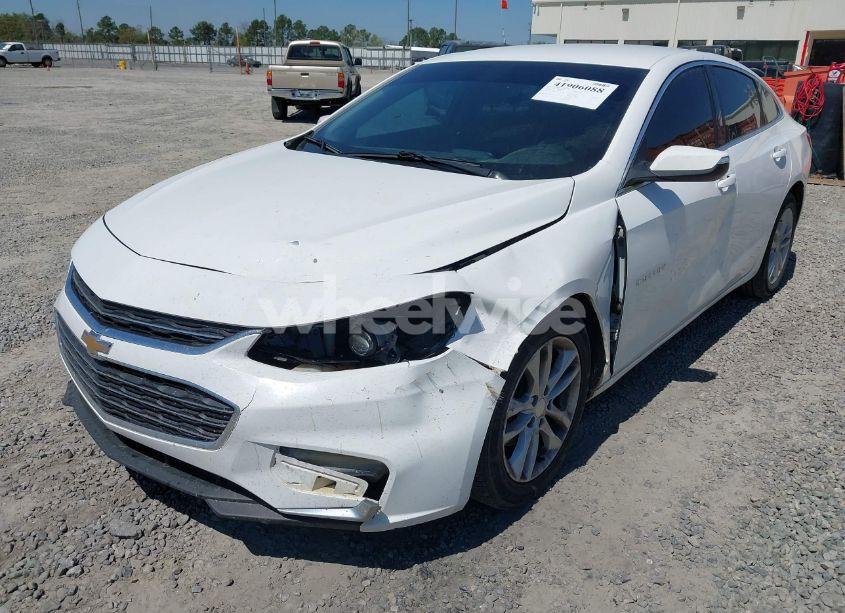 Photo 6 of 2018 Chevrolet Malibu LT (VIN 1G1ZD5ST9JF259853)
