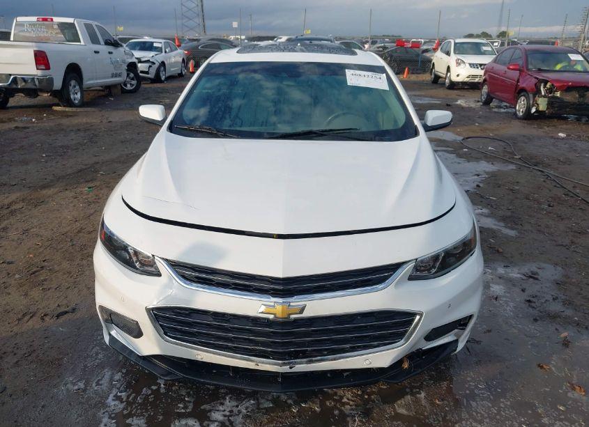 Photo 12 of 2018 Chevrolet Malibu LT (VIN 1G1ZD5ST9JF264602)