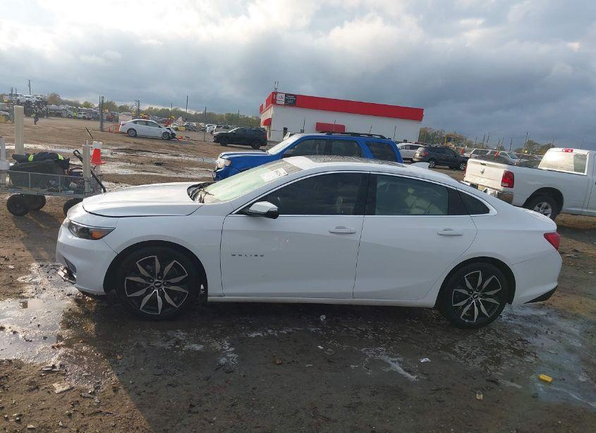 Photo 14 of 2018 Chevrolet Malibu LT (VIN 1G1ZD5ST9JF264602)