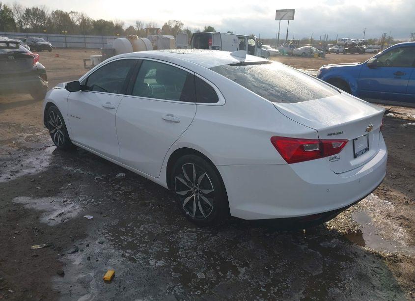 Photo 3 of 2018 Chevrolet Malibu LT (VIN 1G1ZD5ST9JF264602)