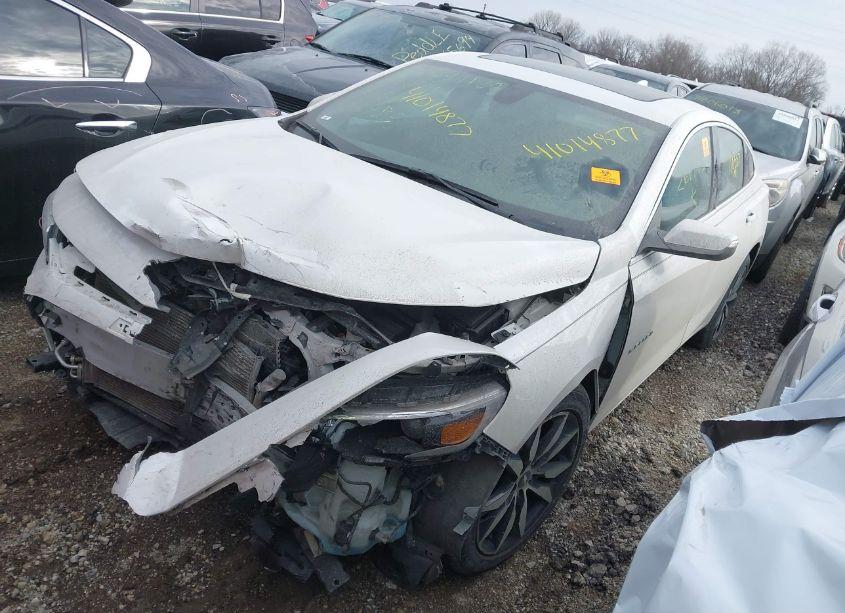 Photo 2 of 2018 Chevrolet Malibu LT (VIN 1G1ZD5ST9JF266785)