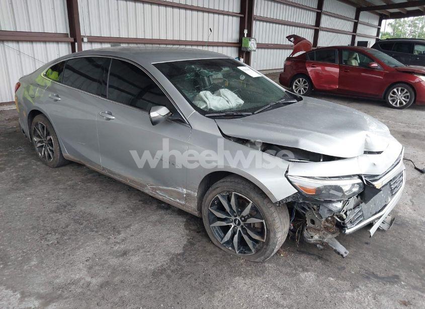 2018 Chevrolet Malibu LT (VIN 1G1ZD5ST9JF274420) main photo