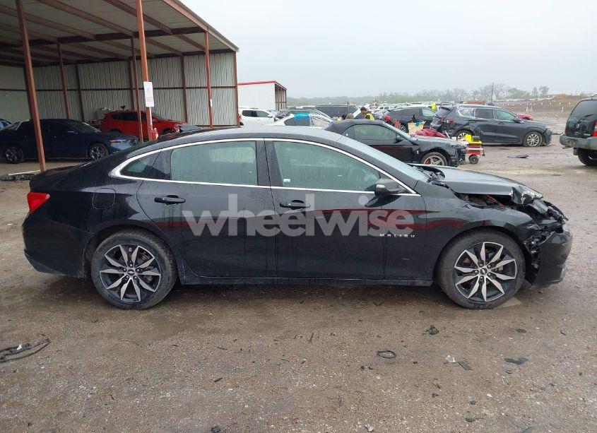 Photo 13 of 2018 Chevrolet Malibu LT (VIN 1G1ZD5ST9JF283392)
