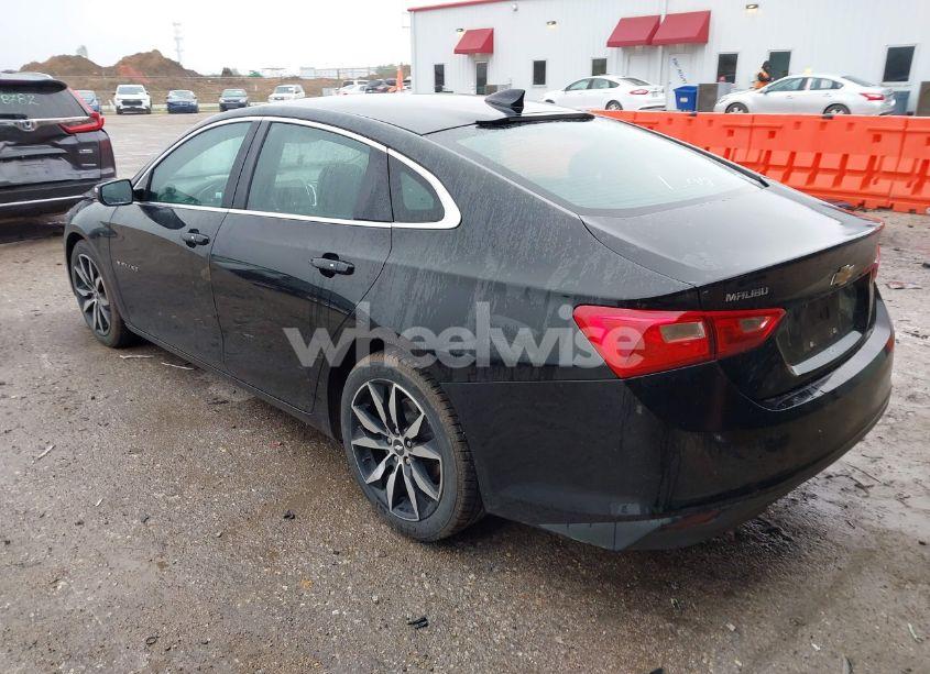 Photo 3 of 2018 Chevrolet Malibu LT (VIN 1G1ZD5ST9JF283392)