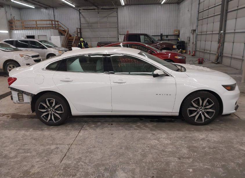Photo 14 of 2018 Chevrolet Malibu LT (VIN 1G1ZD5ST9JF285482)