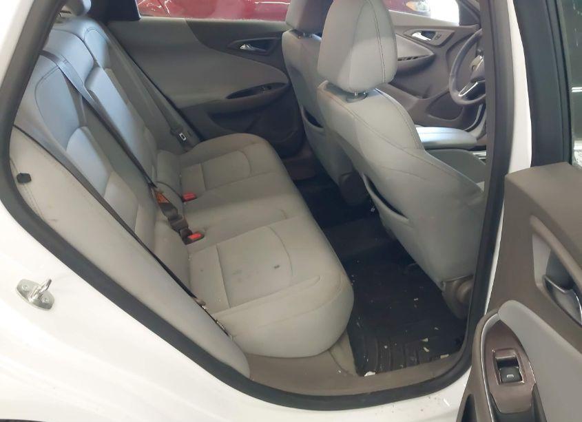 Photo 8 of 2018 Chevrolet Malibu LT (VIN 1G1ZD5ST9JF285482)