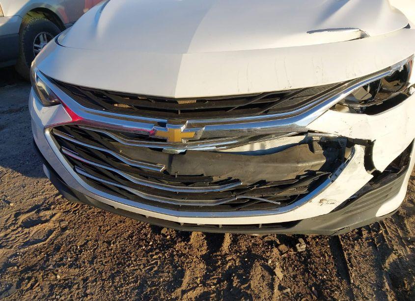 Photo 6 of 2019 Chevrolet Malibu LT (VIN 1G1ZD5ST9KF105144)
