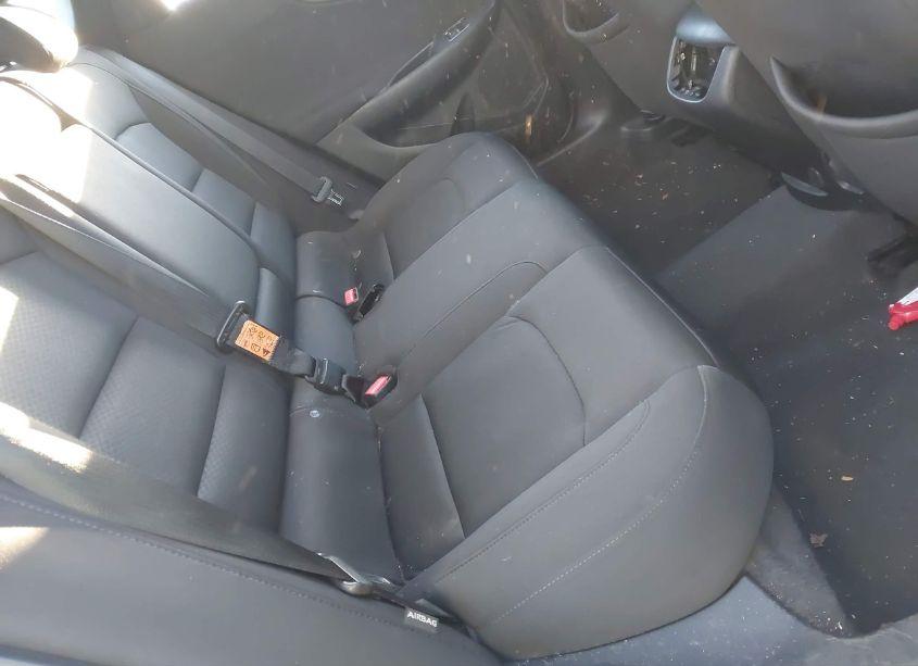 Photo 8 of 2019 Chevrolet Malibu LT (VIN 1G1ZD5ST9KF105144)