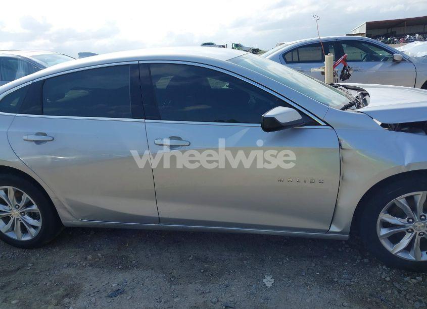 Photo 13 of 2019 Chevrolet Malibu LT (VIN 1G1ZD5ST9KF107136)