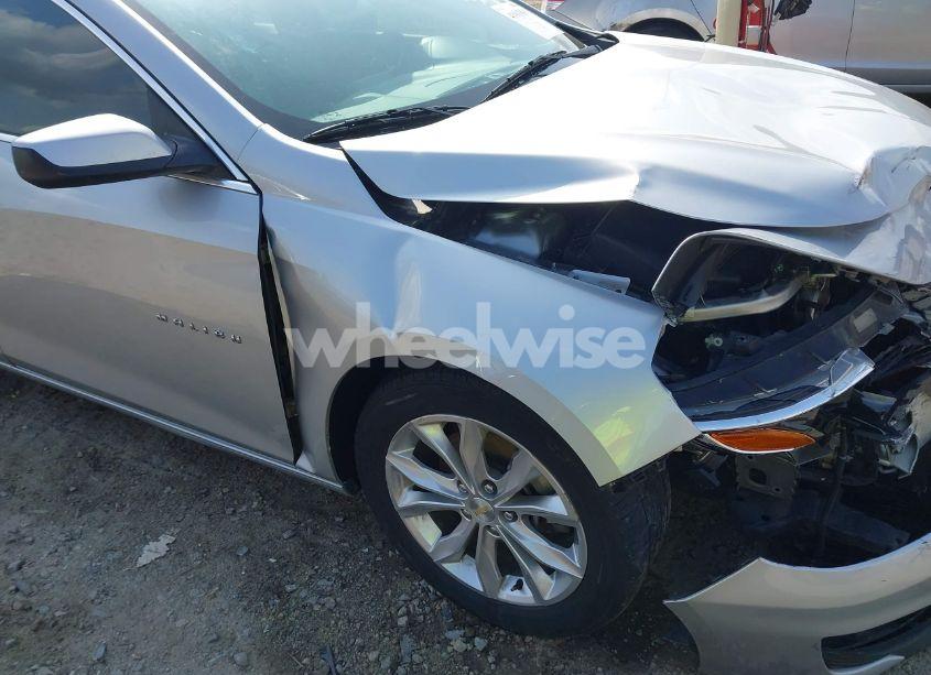 Photo 17 of 2019 Chevrolet Malibu LT (VIN 1G1ZD5ST9KF107136)