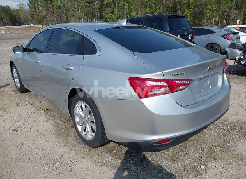 Photo 3 of 2019 Chevrolet Malibu LT (VIN 1G1ZD5ST9KF107136)