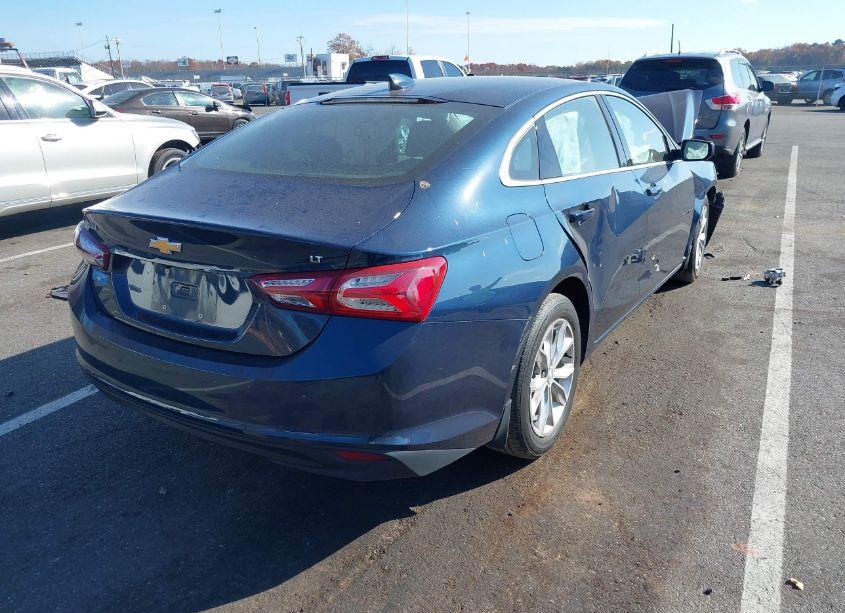 Photo 4 of 2019 Chevrolet Malibu LT (VIN 1G1ZD5ST9KF115494)