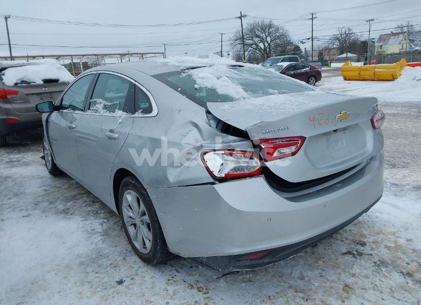 Photo 3 of 2019 Chevrolet Malibu LT (VIN 1G1ZD5ST9KF119206)