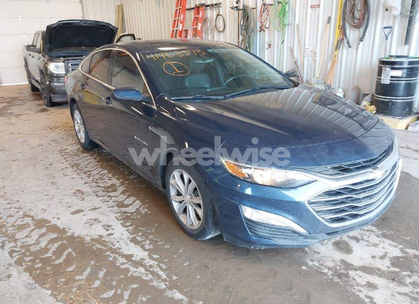 2019 Chevrolet Malibu LT (VIN 1G1ZD5ST9KF132781) main photo